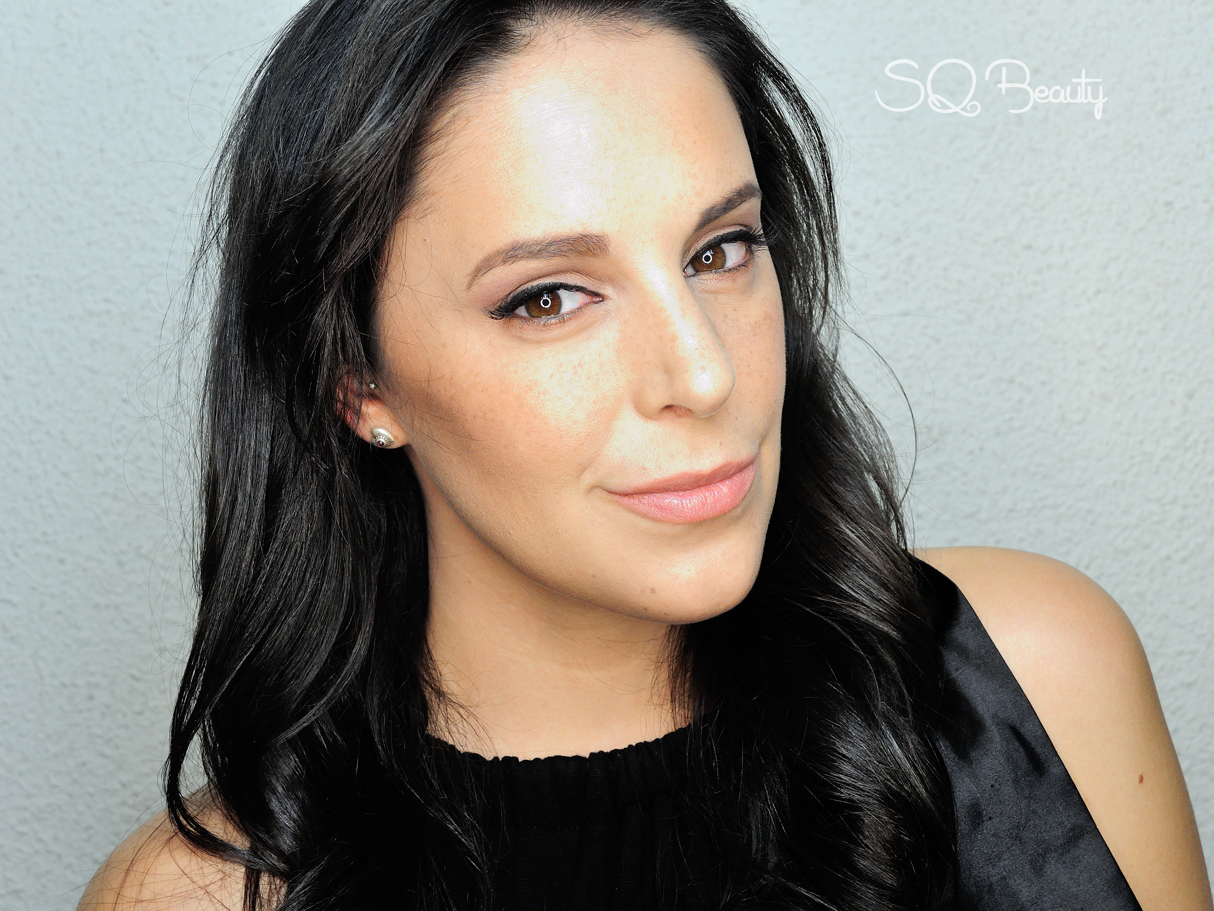 Maquillaje y peinado de Shakira en Can't Remember to forget you Makeup Silvia Quiros SQ Beauty