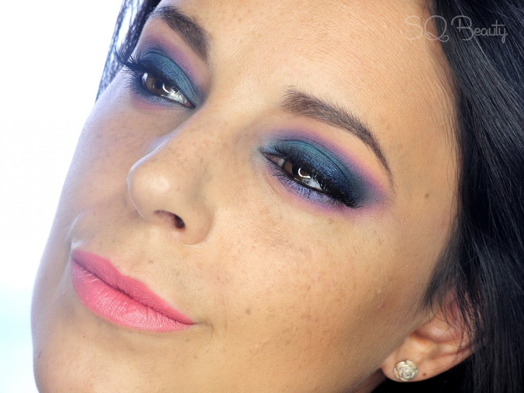 Tutorial maquillaje intenso azul y fucsia